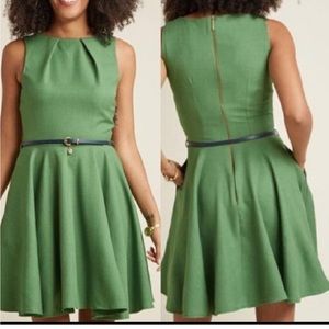 ModCloth Closet London green fit-n-flare dress, size 4 US